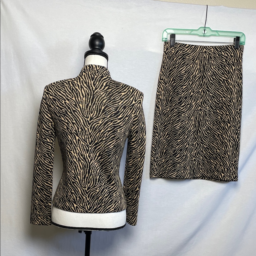 ST. JOHN 2 pc suit Zebra Print Skirt jacket - Picture 11 of 17